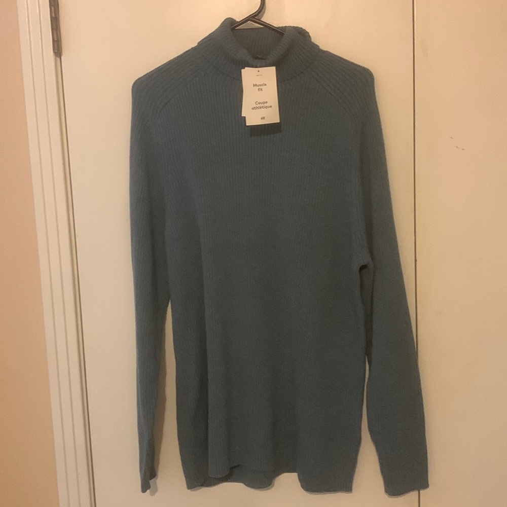 H&M turtle neck muscle fit XL